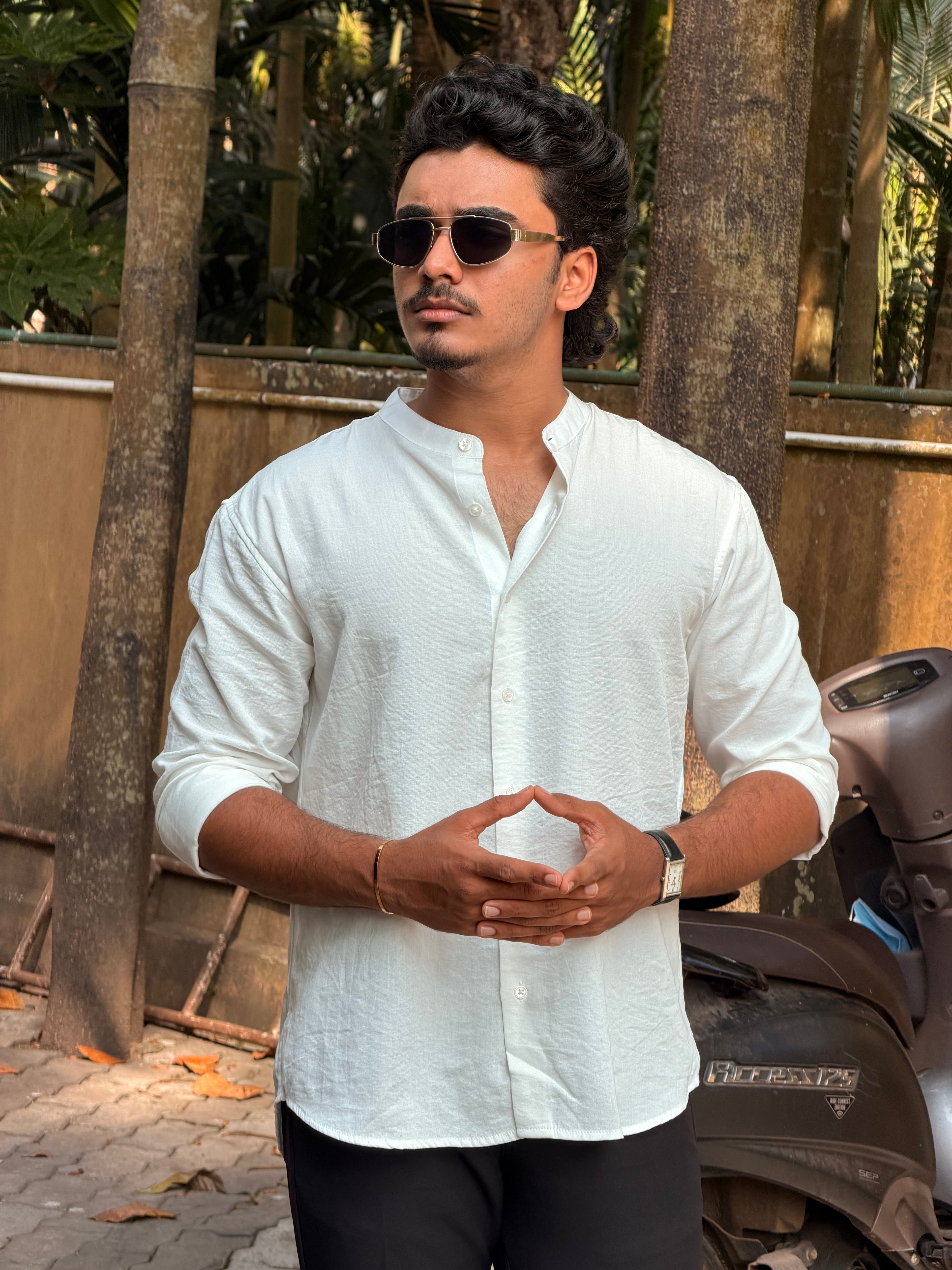 Chinese collar MSC0878